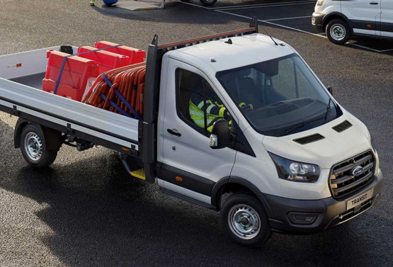 Ford Transit mit 10-Gang Automatikgetriebe