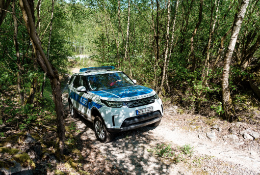 Bundespolizei mit Land Rover