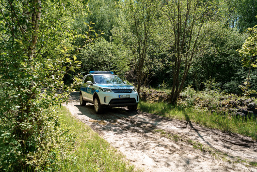 Bundespolizei mit Land Rover