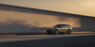 Der neue Volvo EX60<br> P10 AWD electric Plus <br> im Gewerbeleasing<sup>1</sup>