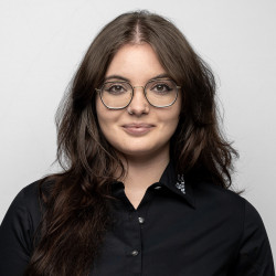Emilia Pick
