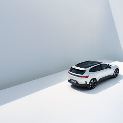 Der vollelektrische Polestar 4 SUV.