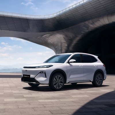 Geely kommt zu La Linea.