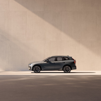 VOLVO XC60 T6 AWD Plug-in Hybrid Plus Dark im Full Service Gewerbeleasing ##1##