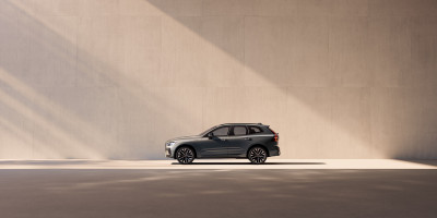 VOLVO XC60 T6 AWD Plug-in Hybrid Plus Dark im Full Service Gewerbeleasing ##1##