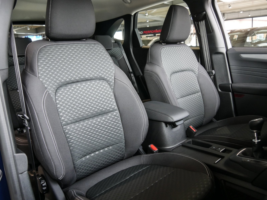 Ford Kuga 1.5 EcoBoost - SUV/Off-road - Blau - Neuwagen - Bild 6