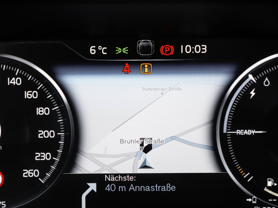 Volvo XC60 T6 PHEV Recharge AWD - SUV/Off-road - Weiss - Gebrauchtwagen - Bild 15