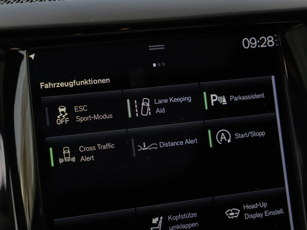 Volvo XC60 B4 (Diesel) R-Design RFK BLIS HUD - SUV/Off-road - Schwarz - Gebrauchtwagen - Bild 14