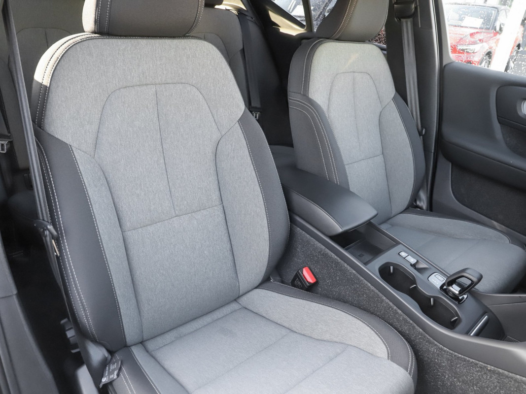 Volvo XC40 T5 Recharge - SUV/Off-road - Schwarz - Gebrauchtwagen - Bild 7