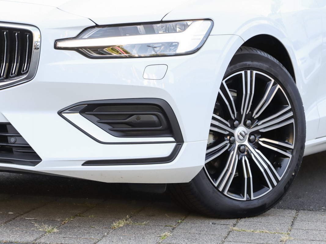 Volvo V60 B4 (D) - Kombi - Weiss - Gebrauchtwagen - Bild 3