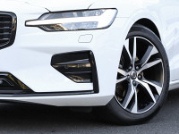 Volvo V60 B4 (B) - Kombi - Weiss - Gebrauchtwagen - Bild 3