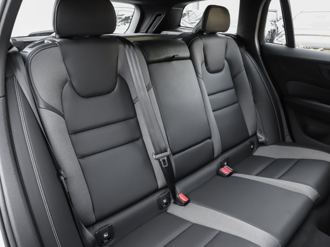 Volvo V60 B4 (B) - Kombi - Weiss - Gebrauchtwagen - Bild 5