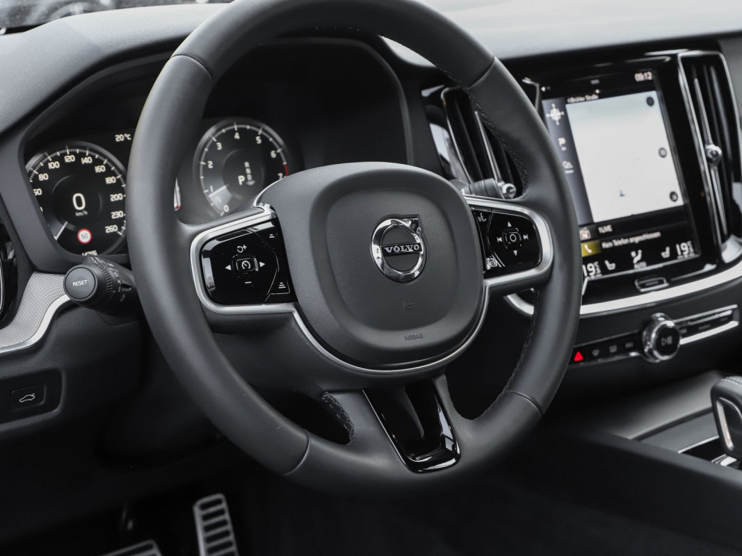 Volvo V60 B4 (B) - Kombi - Weiss - Gebrauchtwagen - Bild 11