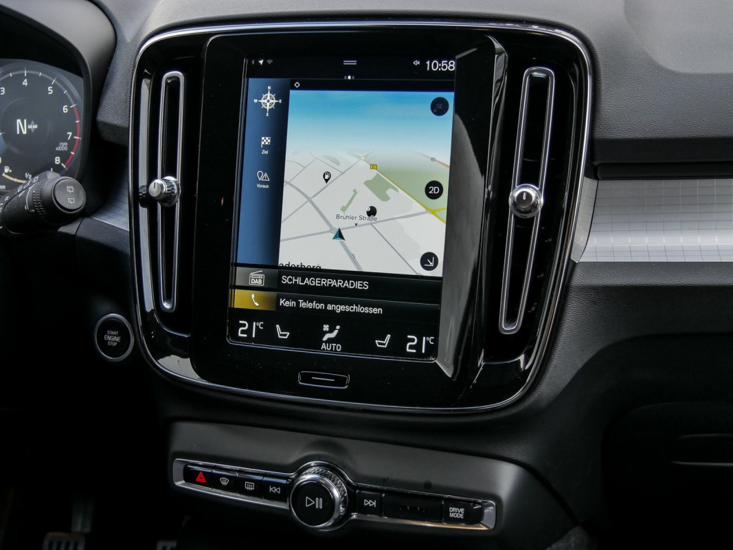 Volvo XC40 T2 - SUV/Off-road - Schwarz - Gebrauchtwagen - Bild 9