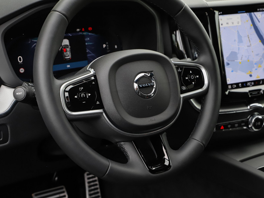 Volvo XC60 B4 (D) AWD - SUV/Off-road - Blau - Gebrauchtwagen - Bild 13