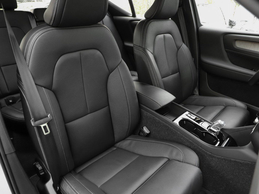 Volvo XC40 T5 Recharge - SUV/Off-road - Grau - Gebrauchtwagen - Bild 6