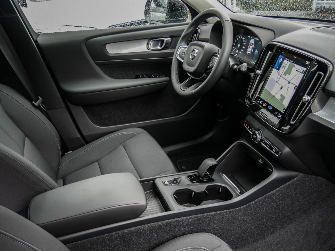 Volvo XC40 T4 Recharge - SUV/Off-road - Schwarz - Gebrauchtwagen - Bild 3