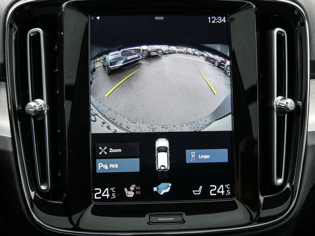 Volvo XC40 T4 Recharge - SUV/Off-road - Schwarz - Gebrauchtwagen - Bild 11