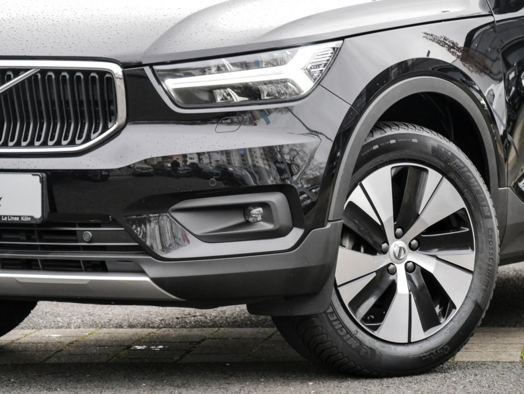 Volvo XC40 T3 - SUV/Off-road - Schwarz - Gebrauchtwagen - Bild 6