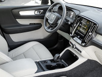 Volvo XC40 B4 (B) - SUV/Off-road - Schwarz - Gebrauchtwagen - Bild 3