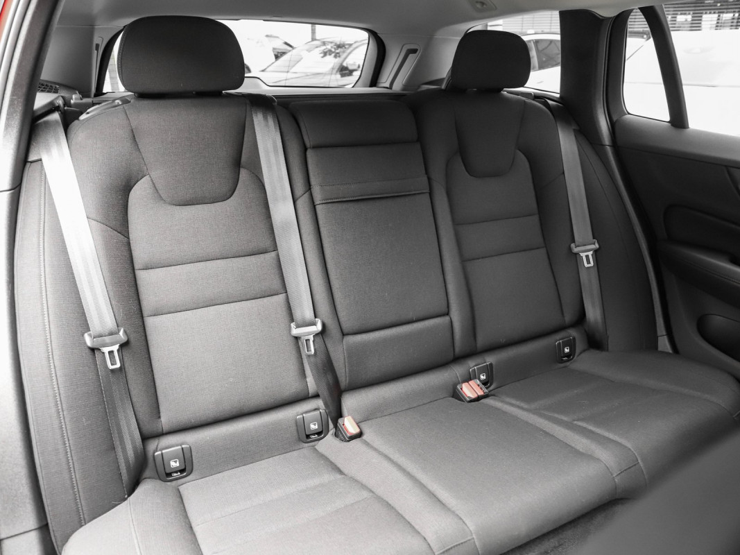 Volvo V60 B4 (D) - Kombi - Rot - Gebrauchtwagen - Bild 5