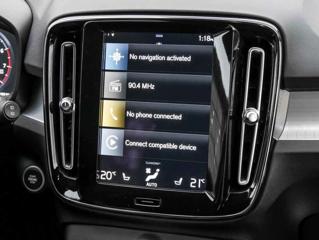 Volvo XC40 T2 - SUV/Off-road - Schwarz - Gebrauchtwagen - Bild 9