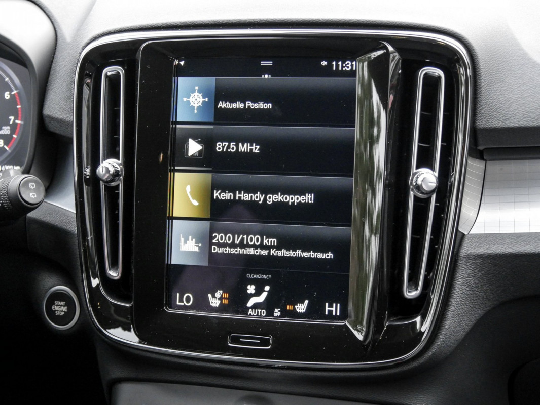 Volvo XC40 T3 - SUV/Off-road - Rot - Gebrauchtwagen - Bild 9