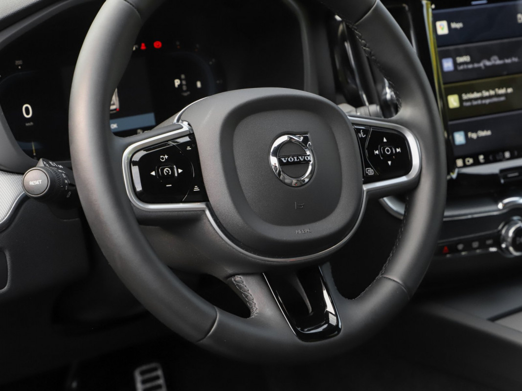 Volvo XC60 B4 (D) AWD - SUV/Off-road - Schwarz - Gebrauchtwagen - Bild 13