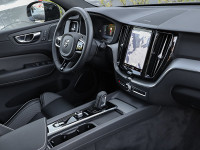 Volvo XC60 T6 TE AWD - SUV/Off-road - Blau - Gebrauchtwagen - Bild 3