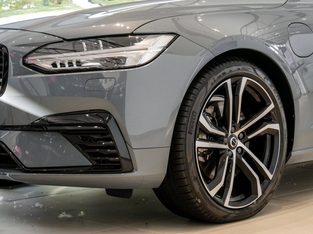 Volvo V90 T6 AWD - Kombi - Grau - Gebrauchtwagen - Bild 6