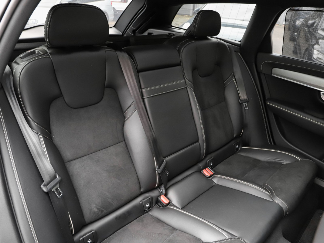Volvo V90 T8 TE AWD - Kombi - Silber - Gebrauchtwagen - Bild 5