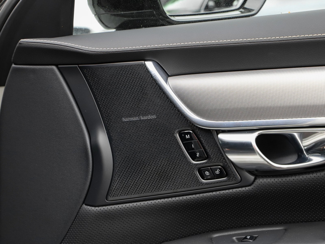 Volvo V90 T8 TE AWD - Kombi - Silber - Gebrauchtwagen - Bild 10