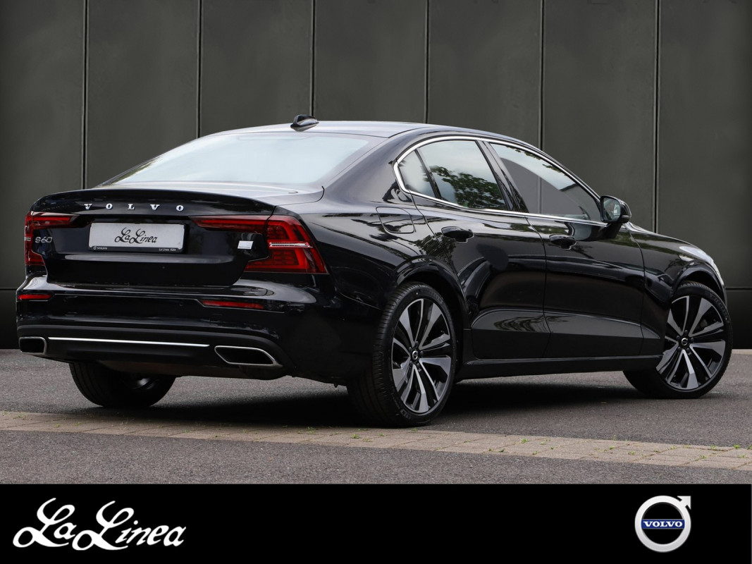 Volvo S60 T8 AWD Recharge - Limousine - Schwarz - Gebrauchtwagen - Bild 2