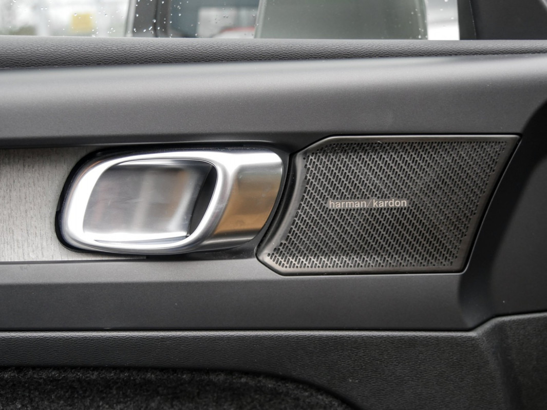 Volvo XC40 T3 - SUV/Off-road - Grau - Gebrauchtwagen - Bild 13