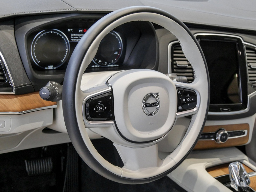 Volvo XC90 B5 (D) AWD - SUV/Off-road - Schwarz - Gebrauchtwagen - Bild 15