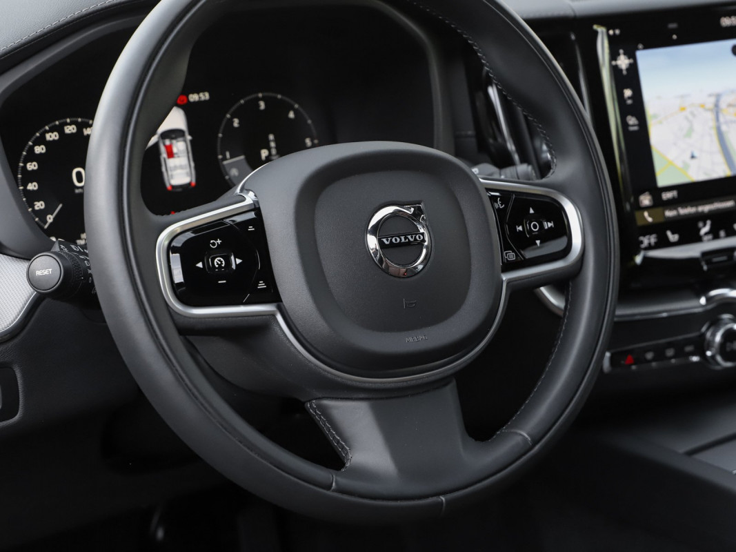 Volvo XC60 B4 (D) AWD - SUV/Off-road - Blau - Gebrauchtwagen - Bild 12