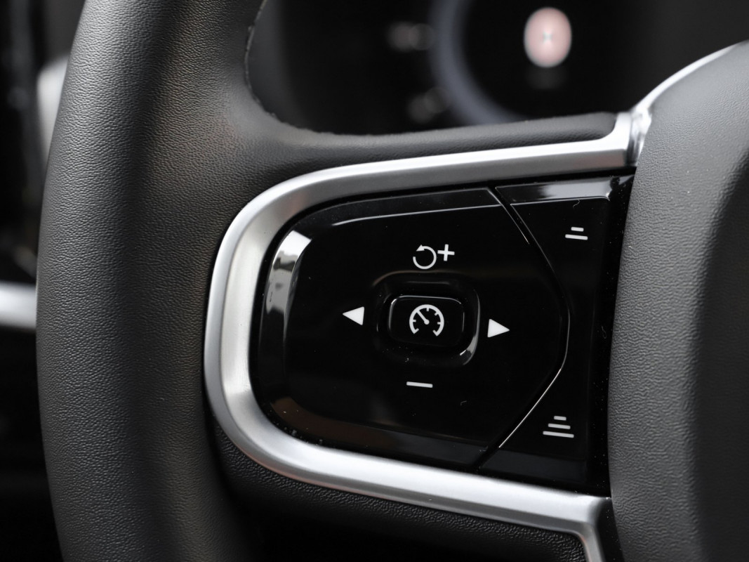 Volvo V90 T8 Recharge AWD - Kombi - Weiss - Gebrauchtwagen - Bild 15
