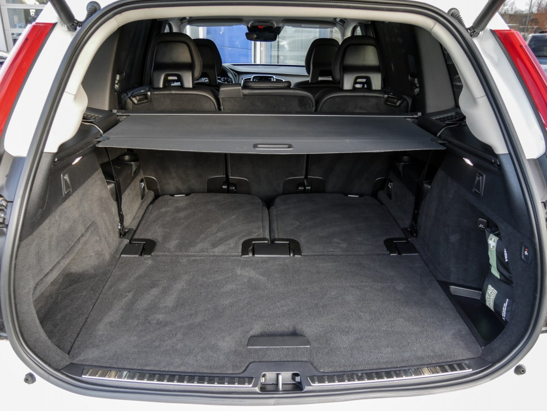 Volvo XC90 B5 (D) AWD - SUV/Off-road - Weiss - Gebrauchtwagen - Bild 12