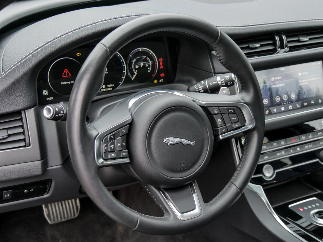 Jaguar XF Sportbrake - Kombi - Schwarz - Gebrauchtwagen - Bild 8
