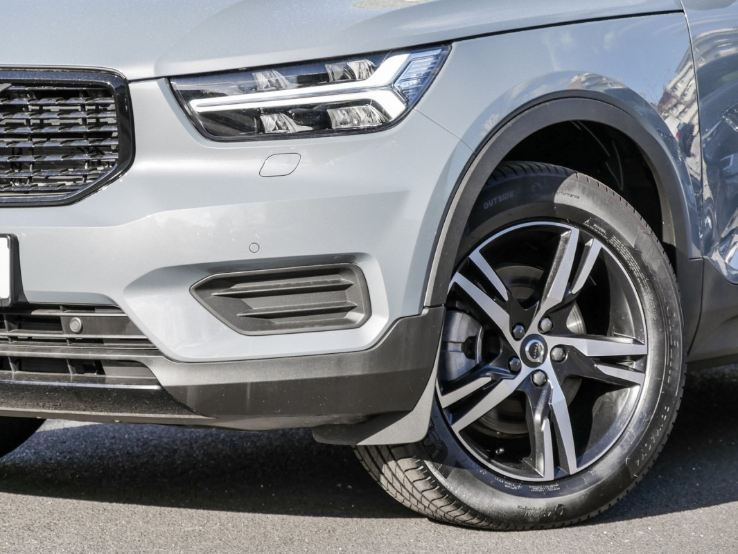 Volvo XC40 B4 (B) - SUV/Off-road - Grau - Gebrauchtwagen - Bild 6