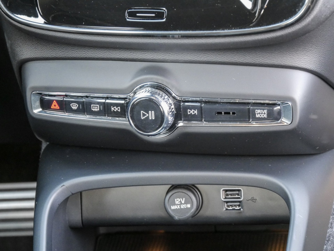 Volvo XC40 B4 (B) - SUV/Off-road - Grau - Gebrauchtwagen - Bild 11
