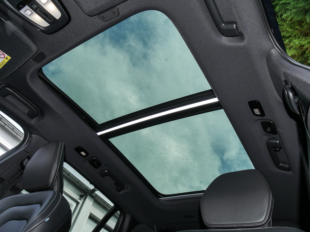 Volvo XC90 B5 (D) - SUV/Off-road - Blau - Gebrauchtwagen - Bild 10