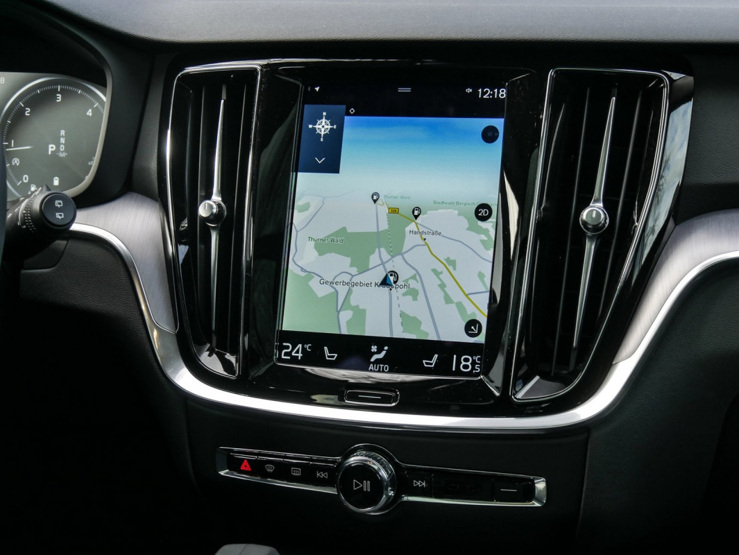 Volvo V60 B4 Cross Country - Kombi - Schwarz - Gebrauchtwagen - Bild 9