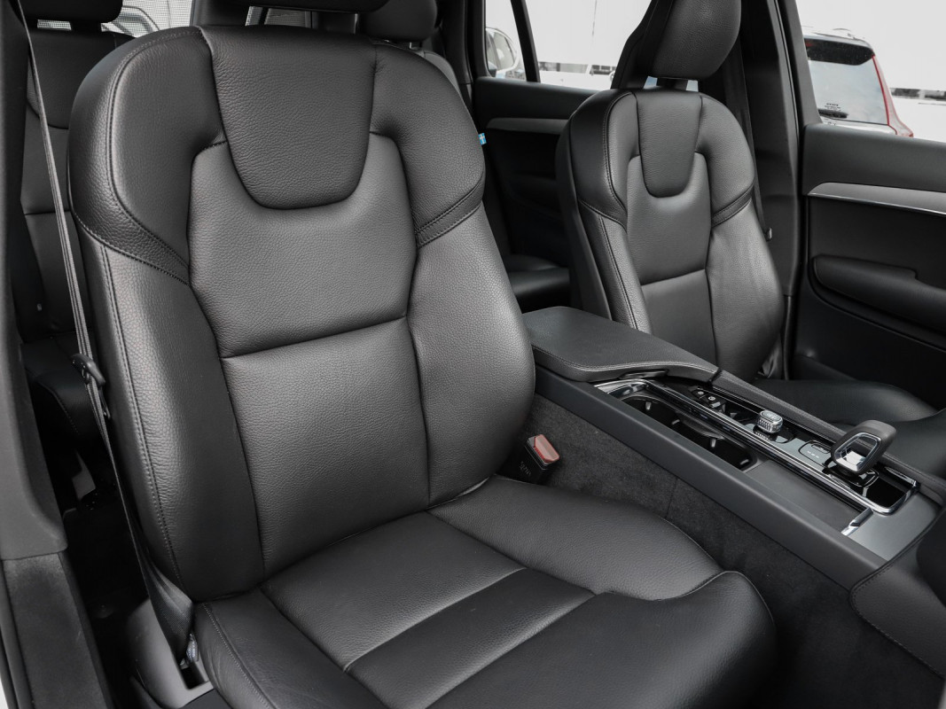 Volvo XC90 B5 (B) - SUV/Off-road - Weiss - Gebrauchtwagen - Bild 7