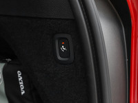 Volvo XC90 B5 (B) - SUV/Off-road - Weiss - Gebrauchtwagen - Bild 12
