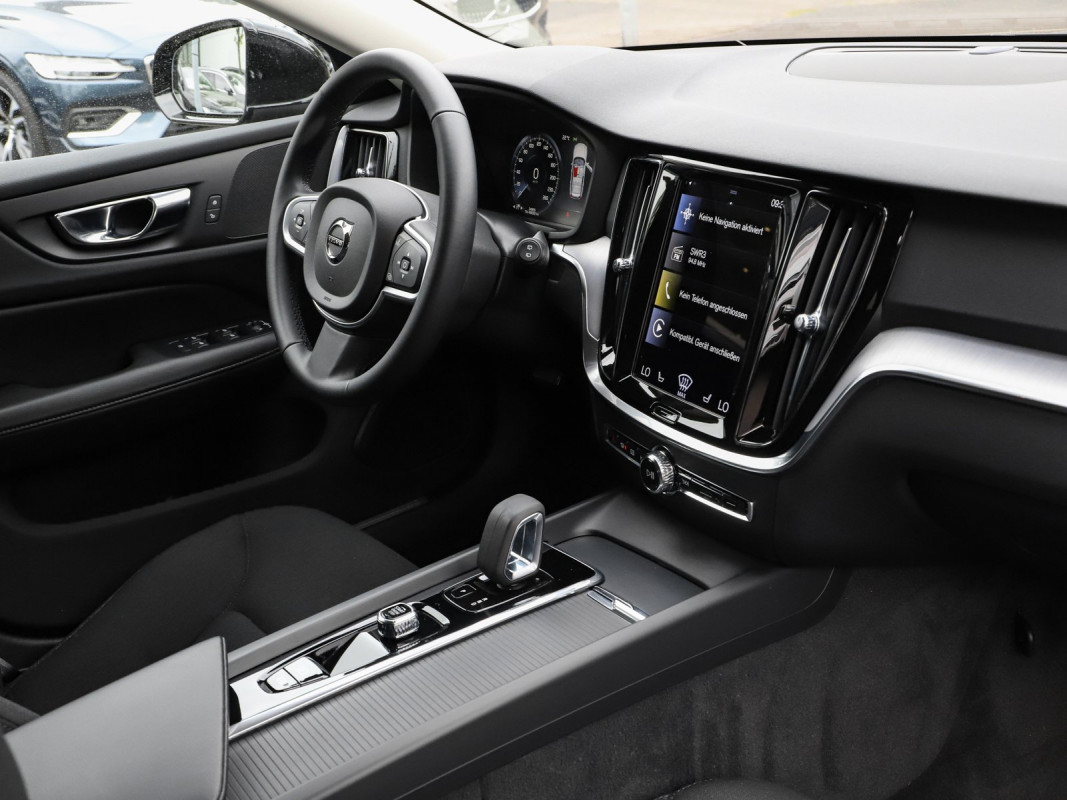 Volvo V60 B4 (D) - Kombi - Schwarz - Gebrauchtwagen - Bild 3