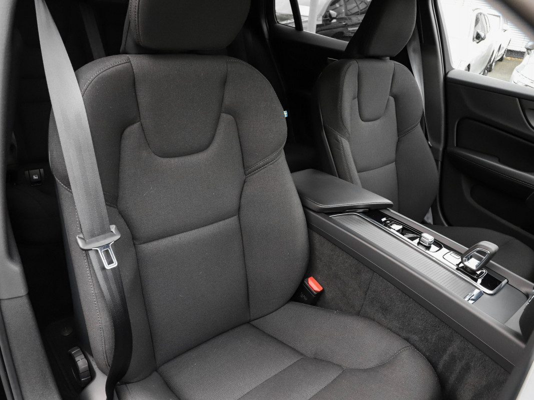 Volvo V60 B4 (D) - Kombi - Schwarz - Gebrauchtwagen - Bild 7
