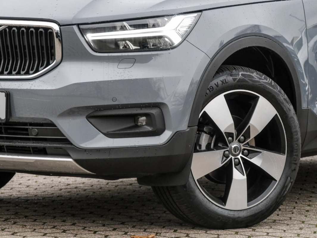 Volvo XC40 T3 Momentum Pro ACC BLIS - SUV/Off-road - Grau - Gebrauchtwagen - Bild 6