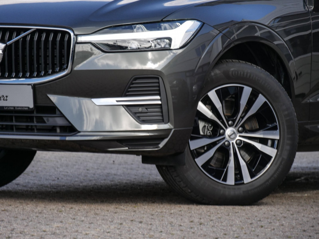 Volvo XC60 B4 Diesel - SUV/Off-road - Schwarz - Gebrauchtwagen - Bild 6