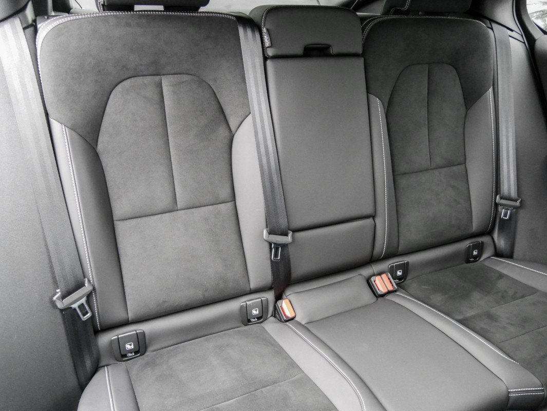 Volvo C40 Twin AWD - SUV/Off-road - Blau - Gebrauchtwagen - Bild 5